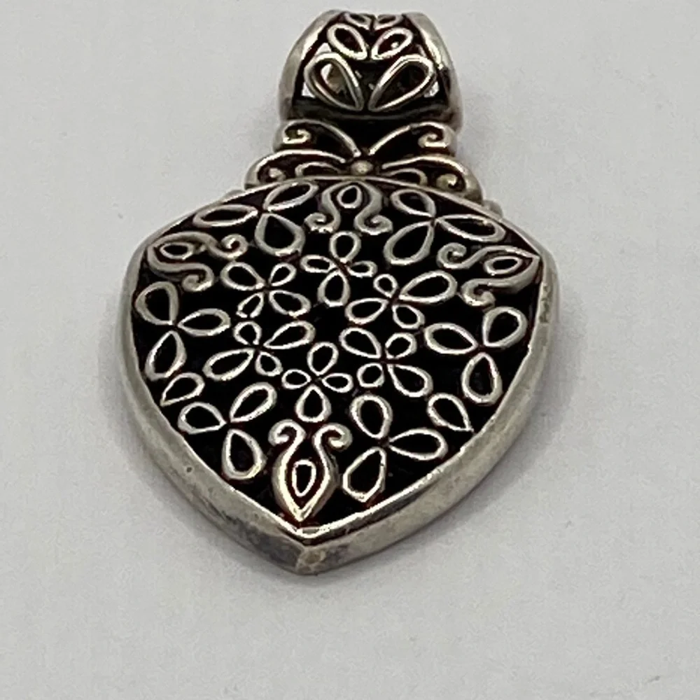 925 Sterling Silver Bali Necklace Leaf Medallion